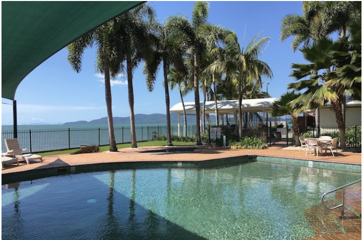 townsville-accommodation-swimming-pool