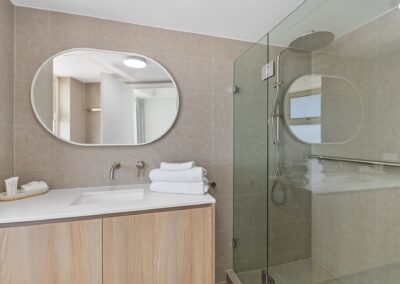 3 Bedroom Accommodation Townsville bathroom