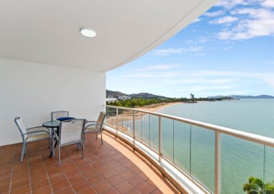 2 Bedroom Accommodation Townsville The Strand ocean view