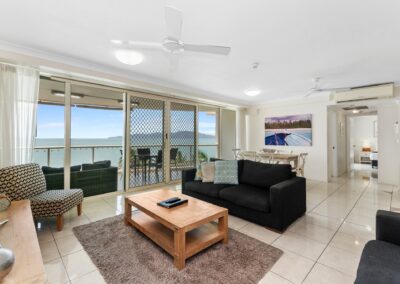 Self-contained apartment 2 Bedroom Accommodation Townsville