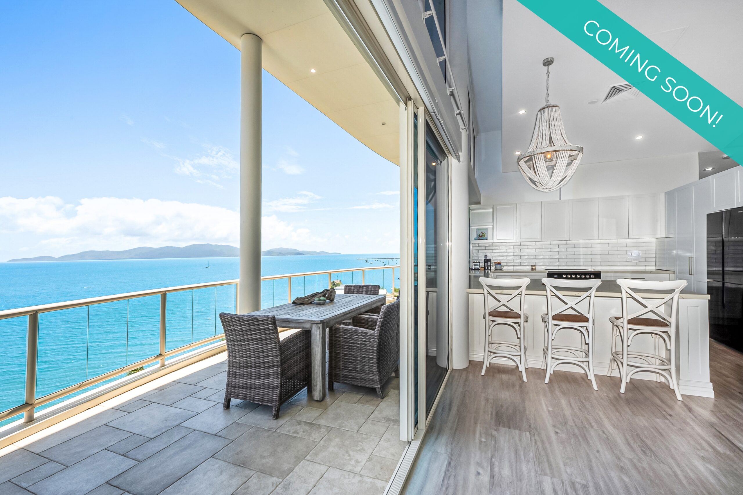 3 Bedroom Accommodation Townsville with kitchen